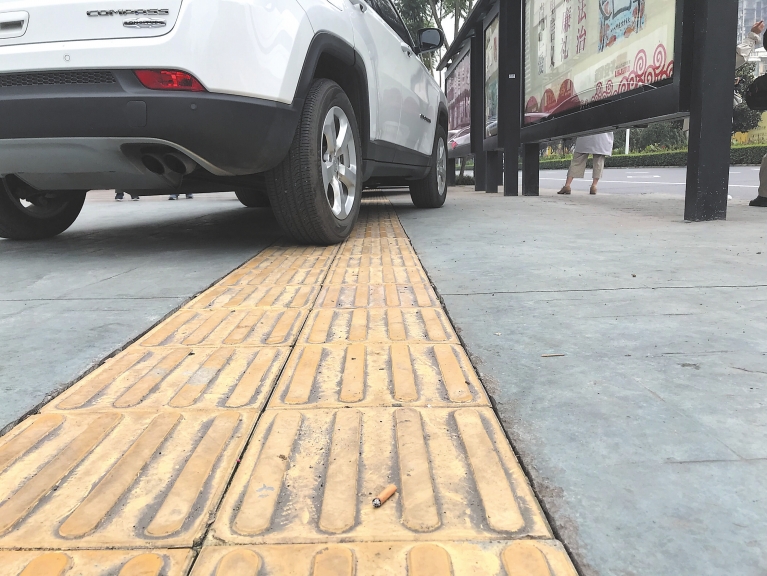 点击查看源网页